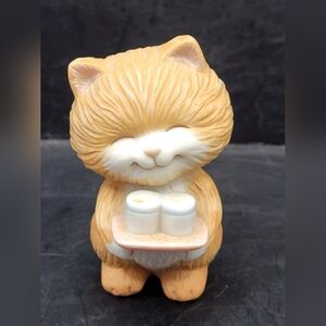 Vintage AVON Best Buddies Kittens Sharing Cat with Milk Porcelain Figurine 1992